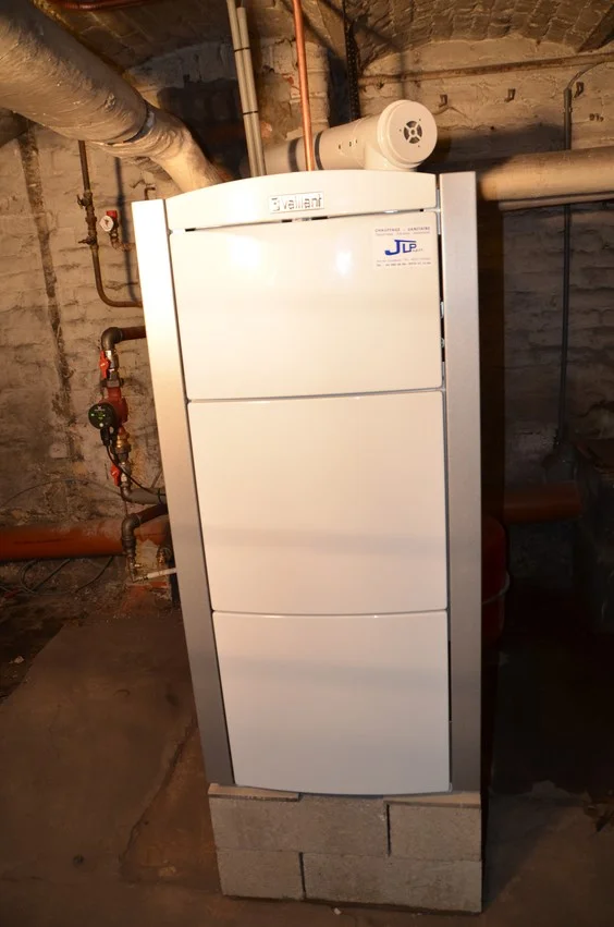 Cette chaudière a un rendement allant jusque 108% sur le PI, nous estimons une économie de 30% sur la facture gaz.